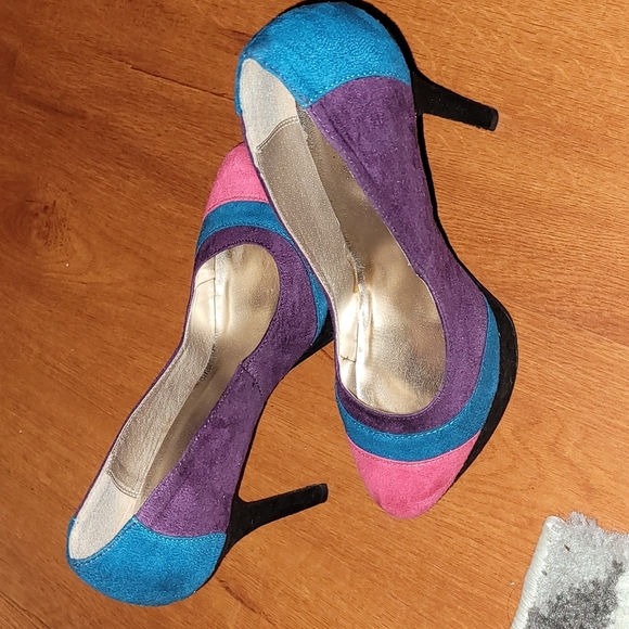 Qupid Size 9 Multicolor round toe pump - Picture 7 of 9